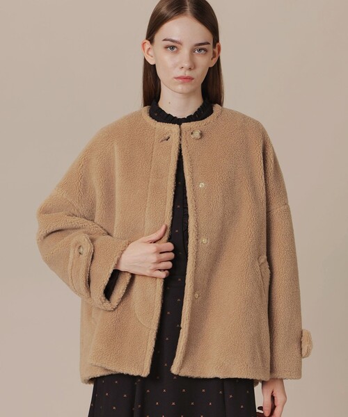 MACKINTOSH LONDON(マッキントッシュ ロンドン)の「【WEB・一部店舗限定】【ROSLEY/ロズリー】ウールブレンドボアノーカラーコート(ノーカラーコート・レディース・ブラック/ベージュ・38)」の2枚目の写真