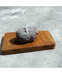 tone（トーン）の「【musk】グレーカラーのストーンキャンドル(MA)（キャンドル）」