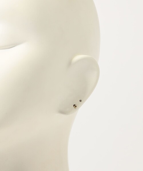 METIER(メティエ)の「Metier Mini Bezel Set Princess Gemstone Studs 片耳ピアス(ピアス(片耳用)・レディース・ネイビー・FREE)」の5枚目の写真