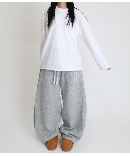 Vini（ヴィニ）の「ルーズシルエット バルーンスウェットパンツ（スウェットパンツ・レディース・ブラック/グレー・MEDIUM/LARGE）」の20枚目の写真