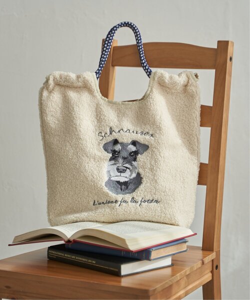 LBC(エルビーシー)の「ボア刺繍コードトートバッグ(トートバッグ・レディース・グレー/オフホワイト/ブラウン系その他・FREE)」の4枚目の写真