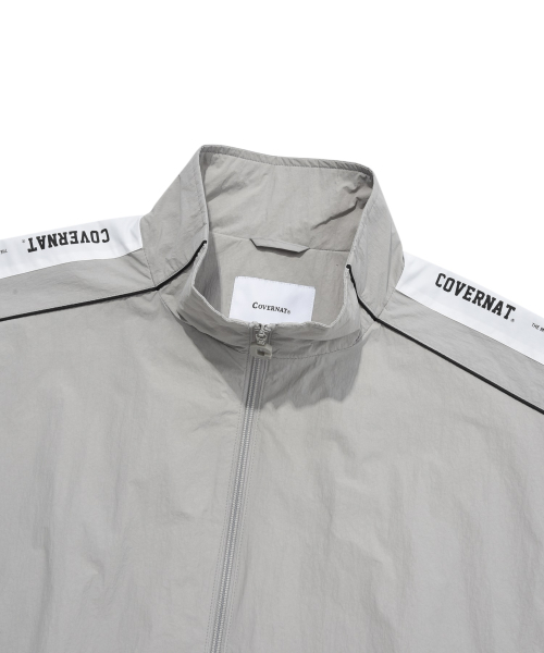 COVERNAT（カバーナット）の「レトロトラックジャケットグレー（ナイロンジャケット・レディース・その他・X-LARGE/LARGE/MEDIUM/SMALL）」の3枚目の写真