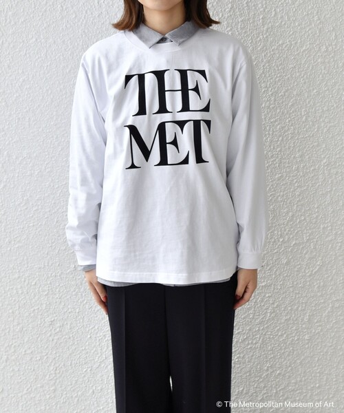 SHIPS Colors(シップス カラーズ)の「SHIPS Colors:The Met コラボ フロッキー ロゴ Tシャツ 2(Tシャツ/カットソー・レディース・ベージュ/ダークグレー/オフホワイト・ONE SIZE)」の15枚目の写真
