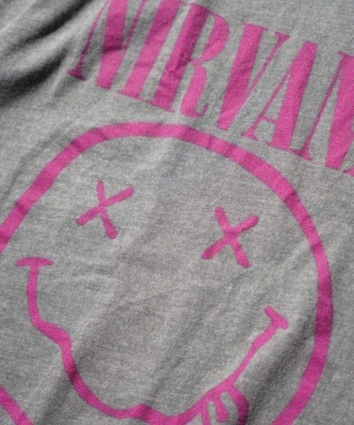 NIRVANA(ニルヴァーナ)の「THRIFTY LOOK スリフティルック / PIGMENT"NIRVANA"TEE(Tシャツ/カットソー・メンズ・ブラック・X-LARGE/MEDIUM/LARGE)」の4枚目の写真
