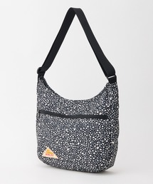 体にフィット【KELTY】ES CURVE SHOULDER M ショルダーバッグ
