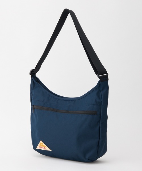 KELTY（ケルティ）の「体にフィット【KELTY】ES CURVE SHOULDER M ショルダーバッグ（ショルダーバッグ・レディース・マスタード/ネイビー/ベージュ/ブラック系/アニマル/スカイブルー/オリーブ/ブラウン系/ブラック/ホワイト系1/セージグリーン/タン/レオパード・ONE SIZE）」の10枚目の写真