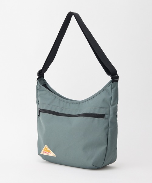 KELTY（ケルティ）の「体にフィット【KELTY】ES CURVE SHOULDER M ショルダーバッグ（ショルダーバッグ・レディース・マスタード/ネイビー/ベージュ/ブラック系/アニマル/スカイブルー/オリーブ/ブラウン系/ブラック/ホワイト系1/セージグリーン/タン/レオパード・ONE SIZE）」の8枚目の写真