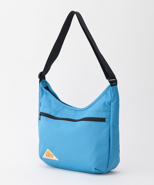 KELTY（ケルティ）の「体にフィット【KELTY】ES CURVE SHOULDER M ショルダーバッグ（ショルダーバッグ・レディース・マスタード/ネイビー/ベージュ/ブラック系/アニマル/スカイブルー/オリーブ/ブラウン系/ブラック/ホワイト系1/セージグリーン/タン/レオパード・ONE SIZE）」の9枚目の写真