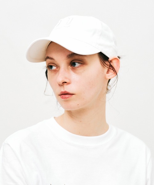 NOISE MAKER（ノイズメーカー）の「フリーフォームNロゴ立体刺繍キャップ（キャップ・レディース・ベージュ/ホワイト/ブラック/グレー・FREE）」の5枚目の写真