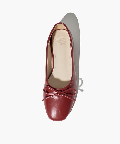 MARITHE + FRANCOIS GIRBAUD(マリテフランソワジルボー)の「W RIBBON FLAT SHOES(バレエシューズ・レディース・ブラック・25cm/24cm/23cm)」の6枚目の写真