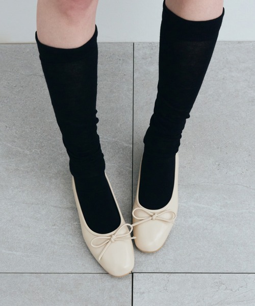 MARITHE + FRANCOIS GIRBAUD(マリテフランソワジルボー)の「W RIBBON FLAT SHOES(バレエシューズ・レディース・ブラック・25cm/24cm/23cm)」の9枚目の写真