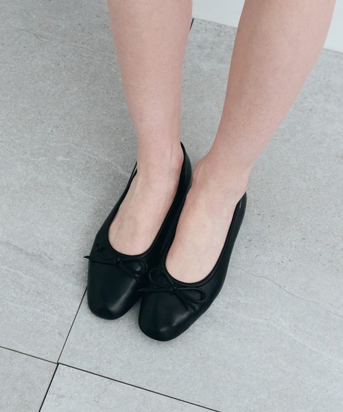 MARITHE + FRANCOIS GIRBAUD(マリテフランソワジルボー)の「W RIBBON FLAT SHOES(バレエシューズ・レディース・ブラック・25cm/24cm/23cm)」の16枚目の写真