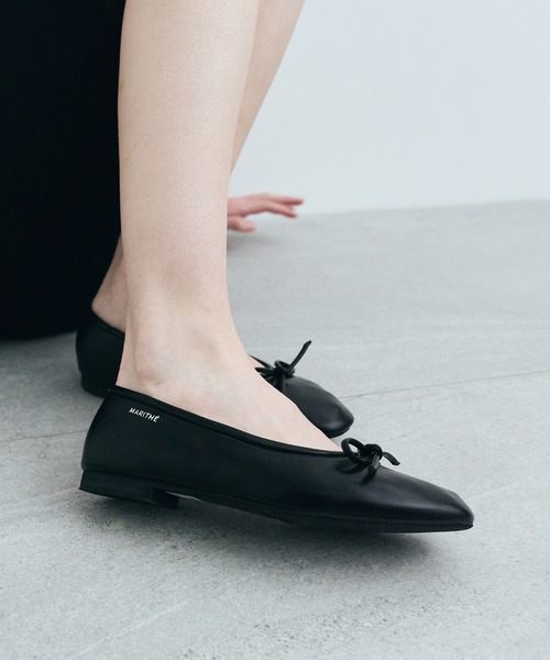MARITHE + FRANCOIS GIRBAUD(マリテフランソワジルボー)の「W RIBBON FLAT SHOES(バレエシューズ・レディース・ブラック・25cm/24cm/23cm)」の17枚目の写真