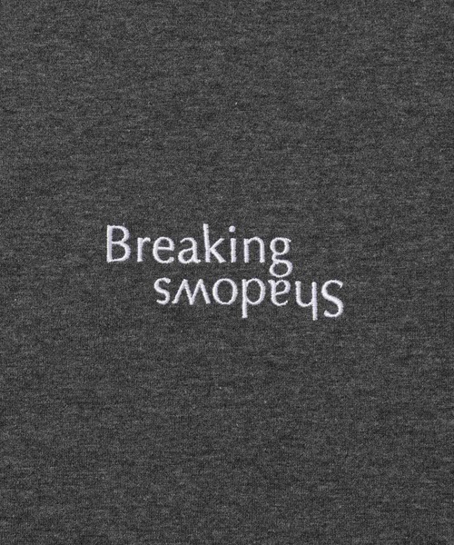 Mac-House(マックハウス)の「【T-GRAPHICS】チームロゴ ワンポイント刺繍 クルーネック長袖Tシャツ(Tシャツ/カットソー・メンズ・チャコールグレー/ブルーグレー/ブラック/ホワイト/杢グレー・S/XL/L/M)」の9枚目の写真