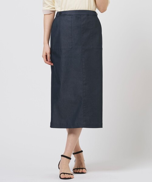 J.PRESS（ジェイプレス）の「【WEB限定カラーあり】TCシャンブレーサテンST ナロー スカート（スカート・レディース・ブルー系/黄土色系/ダルブルー系/ベージュ系・T17/T15/T13）」の4枚目の写真