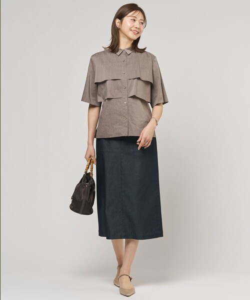 J.PRESS（ジェイプレス）の「【WEB限定カラーあり】TCシャンブレーサテンST ナロー スカート（スカート・レディース・ブルー系/黄土色系/ダルブルー系/ベージュ系・T17/T15/T13）」の12枚目の写真