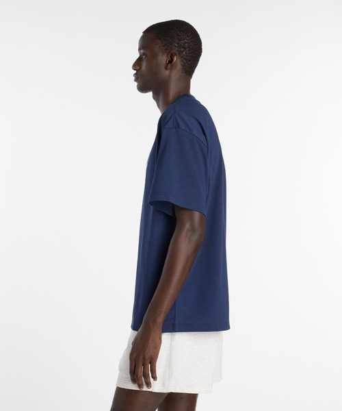 NEW BALANCE(ニューバランス)の「NBロゴTシャツ(Tシャツ/カットソー・メンズ・ネイビー/サックスブルー/ブラック/オフホワイト・XX-LARGE/X-LARGE/LARGE/MEDIUM/SMALL)」の15枚目の写真
