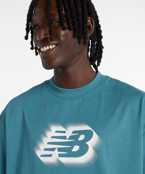 NEW BALANCE(ニューバランス)の「NBロゴTシャツ(Tシャツ/カットソー・メンズ・ネイビー/サックスブルー/ブラック/オフホワイト・XX-LARGE/X-LARGE/LARGE/MEDIUM/SMALL)」の8枚目の写真
