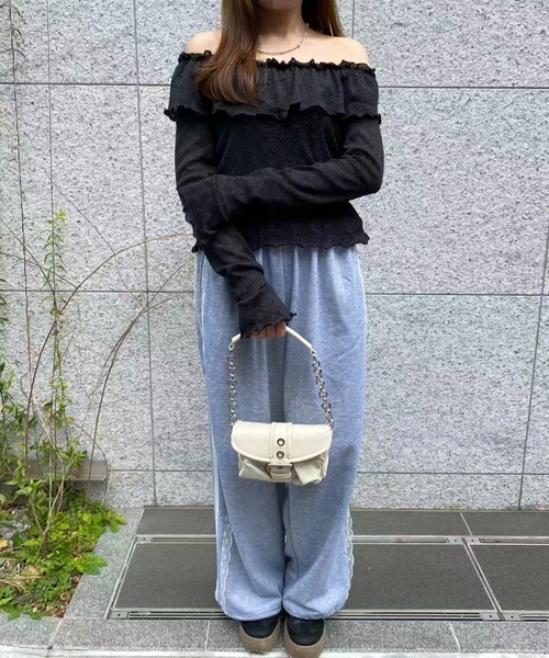 mebole(メボレ)の「オフショルフリルスリムトップス(Tシャツ/カットソー・レディース・ピンク/ブラック/ホワイト・FREE)」の17枚目の写真