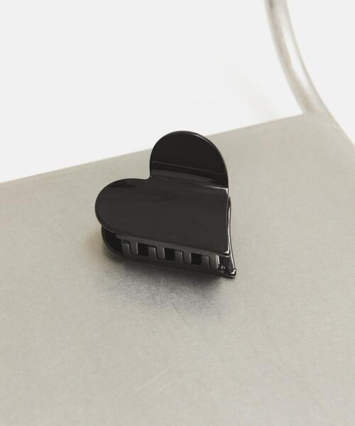 KBF（ケイビーエフ）の「ハートバンスクリップ（バレッタ/ヘアクリップ・レディース・アイボリー/ブラック・ONE）」の2枚目の写真