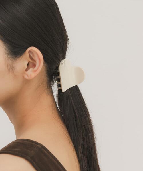 KBF（ケイビーエフ）の「ハートバンスクリップ（バレッタ/ヘアクリップ・レディース・アイボリー/ブラック・ONE）」の3枚目の写真