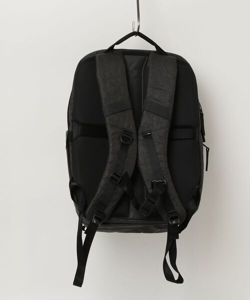 Aer(エアー)の「Aer(エアー)City Pack Pro2 20L Ultla AER-28063(バックパック/リュック・メンズ・ブラック・F)」の4枚目の写真