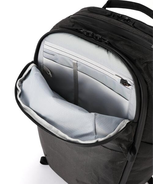 Aer(エアー)の「Aer(エアー)City Pack Pro2 20L Ultla AER-28063(バックパック/リュック・メンズ・ブラック・F)」の22枚目の写真