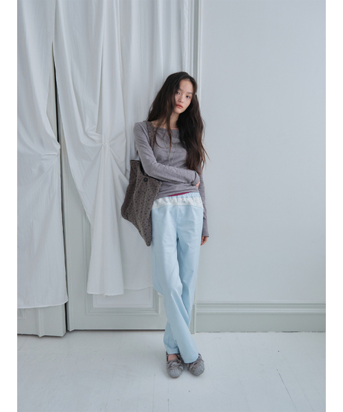 MUWM(ムウム)の「フリップスリーブリバーシブルショルダーバッグ (チャコール)(ショルダーバッグ・レディース・チャコール・FREE)」の7枚目の写真