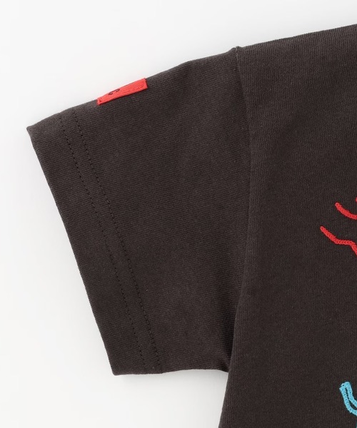 KP BOY（ケーピーボーイ）の「ハンド刺しゅう風 半袖Tシャツ（Tシャツ/カットソー・キッズ・オフホワイト/ブラック・90cm/100cm/110cm/120cm）」の5枚目の写真