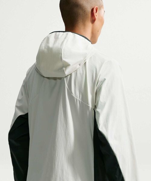 ACG(エィシージー)の「ナイキ オールコンディションギア "Five Towers" メンズ UV プロテクション ジャケット / Nike ACG "Five Towers" Men's UV Protection Jacket IF0960-020 Sea Glass(ナイロンジャケット・メンズ・グリーン系その他2・2XL/XL/S/M/L)」の16枚目の写真