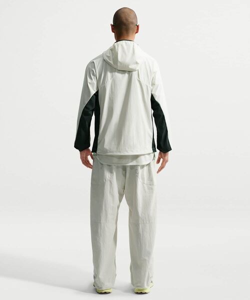 ACG(エィシージー)の「ナイキ オールコンディションギア "Five Towers" メンズ UV プロテクション ジャケット / Nike ACG "Five Towers" Men's UV Protection Jacket IF0960-020 Sea Glass(ナイロンジャケット・メンズ・グリーン系その他2・2XL/XL/S/M/L)」の13枚目の写真