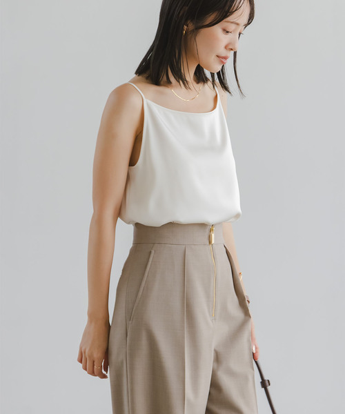Noble（ノーブル）の「《WEB限定追加》メルティサテン2WAYキャミ（キャミソール・レディース・ブラック/ホワイト・FREE）」の18枚目の写真