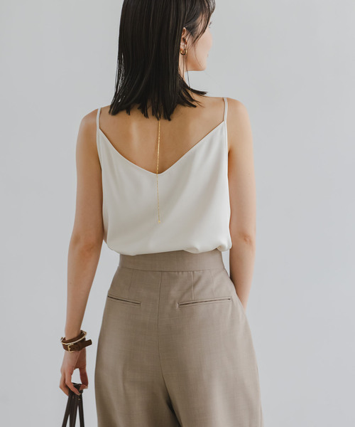 Noble（ノーブル）の「《WEB限定追加》メルティサテン2WAYキャミ（キャミソール・レディース・ブラック/ホワイト・FREE）」の17枚目の写真