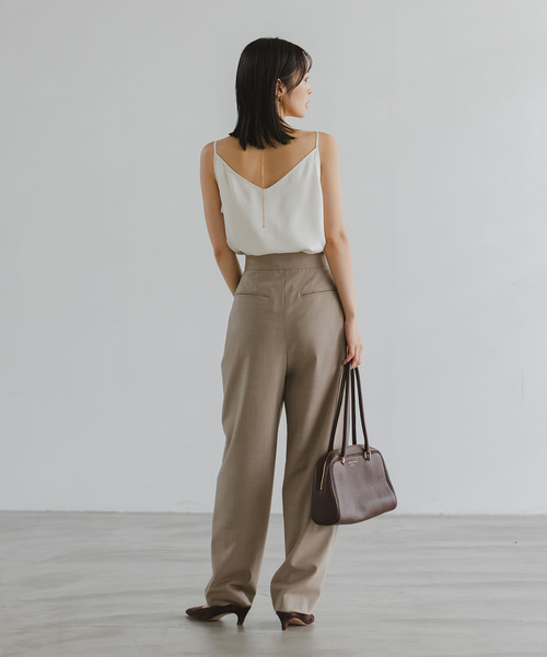 Noble（ノーブル）の「《WEB限定追加》メルティサテン2WAYキャミ（キャミソール・レディース・ブラック/ホワイト・FREE）」の14枚目の写真