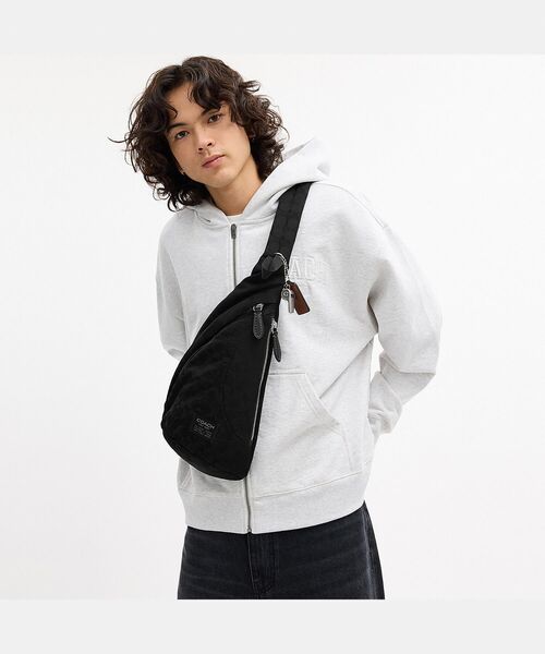 COACH（コーチ）の「ラクラン スリング・シグネチャー ナイロン（ボディバッグ/ウエストポーチ・メンズ・ブラック系その他・ONE）」の9枚目の写真