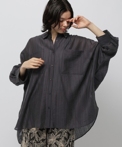 niko and...(ニコアンド)の「ドルマンシアーワイドシャツ(シャツ/ブラウス・レディース・ライトブルー/ピンク/ブラウン/チャコール/オフホワイト・LARGE/MEDIUM)」の22枚目の写真