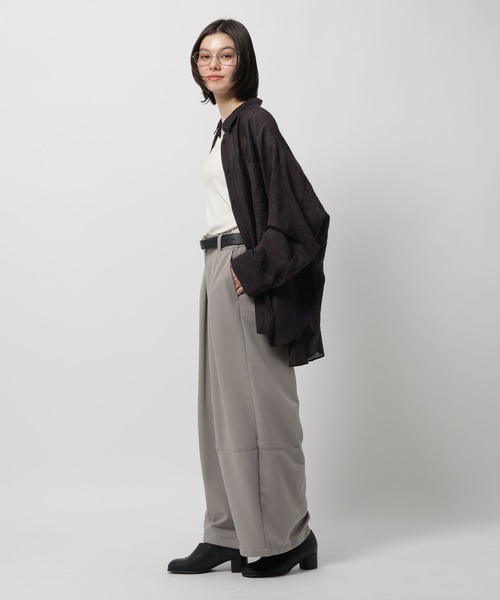 niko and...(ニコアンド)の「ドルマンシアーワイドシャツ(シャツ/ブラウス・レディース・ライトブルー/ピンク/ブラウン/チャコール/オフホワイト・LARGE/MEDIUM)」の20枚目の写真