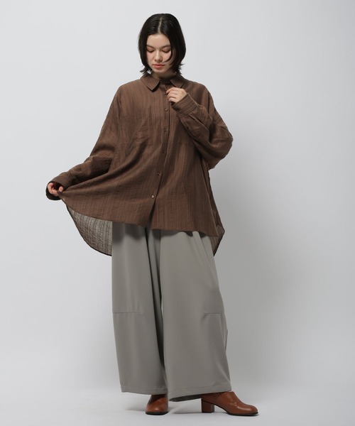 niko and...(ニコアンド)の「ドルマンシアーワイドシャツ(シャツ/ブラウス・レディース・ライトブルー/ピンク/ブラウン/チャコール/オフホワイト・LARGE/MEDIUM)」の17枚目の写真