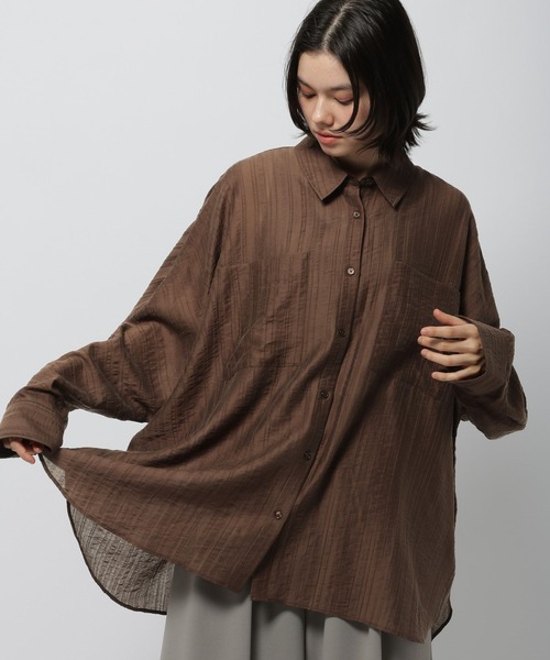 niko and...(ニコアンド)の「ドルマンシアーワイドシャツ(シャツ/ブラウス・レディース・ライトブルー/ピンク/ブラウン/チャコール/オフホワイト・LARGE/MEDIUM)」の14枚目の写真