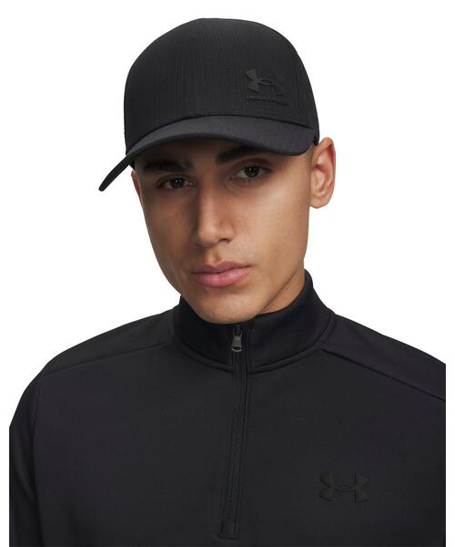 UNDER ARMOUR(アンダーアーマー)の「UAアイソチル アーマーベント アジャスタブル キャップ(トレーニング/メンズ)(キャップ・メンズ・ブラック系その他・ONESIZE)」の3枚目の写真