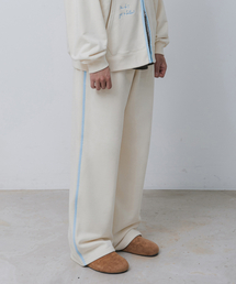 BAKKEN（バッケン）の「サイドポイントカラー マッチ セミワイド スウェットパンツ BK9986_クリーム（スウェットパンツ）」