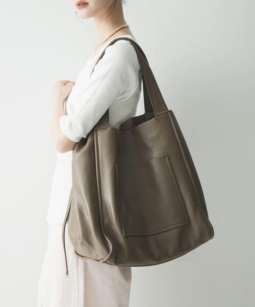 URBAN RESEARCH(アーバンリサーチ)の「ソフトレザービッグトートバッグ(トートバッグ・レディース・モカ/ブラック・-)」の2枚目の写真