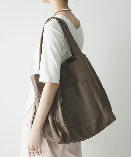 URBAN RESEARCH(アーバンリサーチ)の「ソフトレザービッグトートバッグ(トートバッグ・レディース・モカ/ブラック・-)」の13枚目の写真