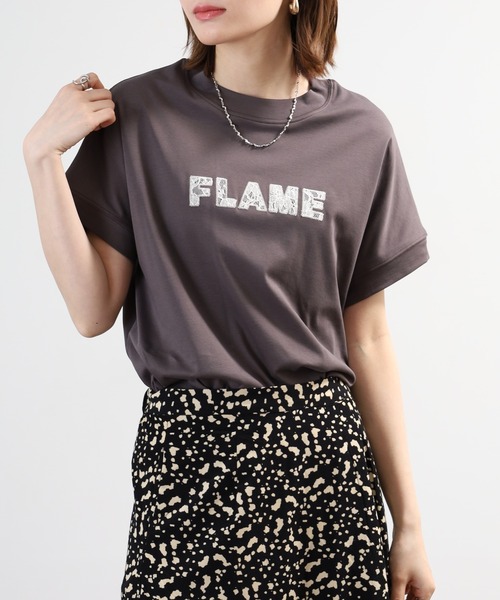 EGLANTINE(エグランティーヌ)の「EGLANTINE レースロゴ刺繍半袖Tシャツ 日本製 ローズペトール(Tシャツ/カットソー・レディース・ブルー/レモンイエロー/オフホワイト/チャコールグレー・38)」の15枚目の写真
