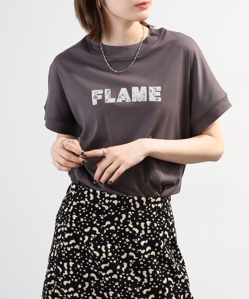EGLANTINE(エグランティーヌ)の「EGLANTINE レースロゴ刺繍半袖Tシャツ 日本製 ローズペトール(Tシャツ/カットソー・レディース・ブルー/レモンイエロー/オフホワイト/チャコールグレー・38)」の17枚目の写真