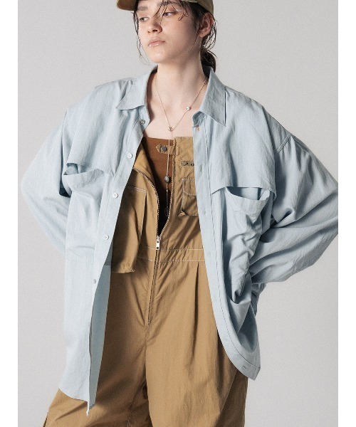 ELCHELE(エルチェレ)の「UTILITY OVER SHIRT(シャツ/ブラウス・レディース・ホワイト/ネイビー/ライトブルー・FREE)」の2枚目の写真