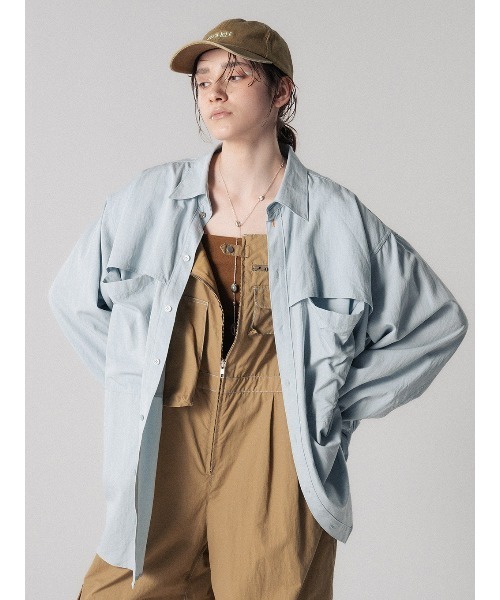 ELCHELE(エルチェレ)の「UTILITY OVER SHIRT(シャツ/ブラウス・レディース・ホワイト/ネイビー/ライトブルー・FREE)」の4枚目の写真