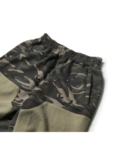 GARMENTS FAB（ガーメンツファブ）の「Camo Carpenter Painted Sweatpants (GREEN)（スウェットパンツ・レディース・その他・LARGE/MEDIUM）」の5枚目の写真