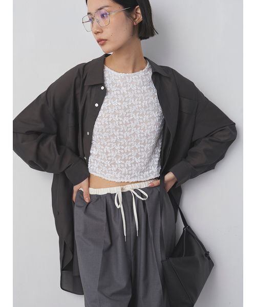 MIESROHE（ミースロエ）の「【洗える・接触冷感】サイドスリット　シアーシャツ（シャツ/ブラウス・レディース・ホワイト/ブルー/チャコールグレー・F）」の17枚目の写真
