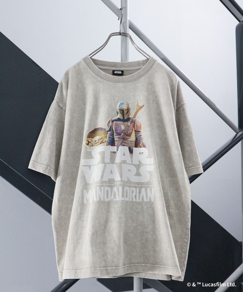 STAR WARS（スターウォーズ）の「【STAR WARS/スター・ウォーズ】ピグメント加工プリントTシャツ（Tシャツ/カットソー・レディース・ホワイト系その他/ブラック系その他/レッド系その他・LARGE/MEDIUM）」の2枚目の写真